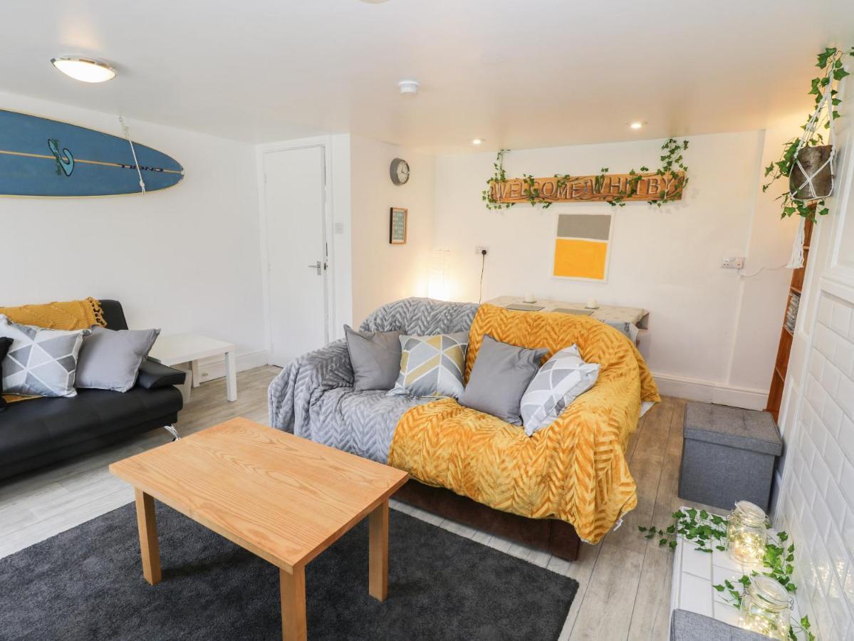 Ferienwohnung The Surfers Bolt Hole Whitby Exterior foto