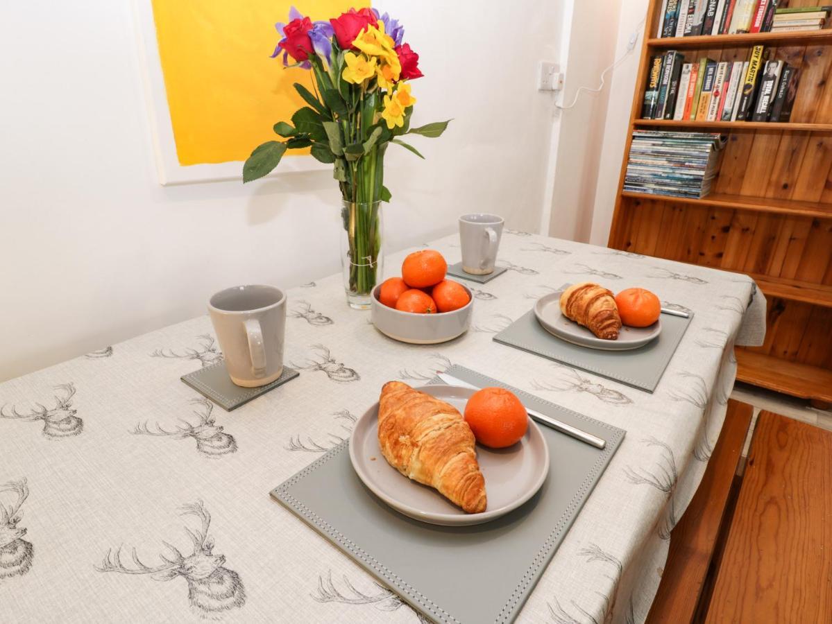 Ferienwohnung The Surfers Bolt Hole Whitby Exterior foto
