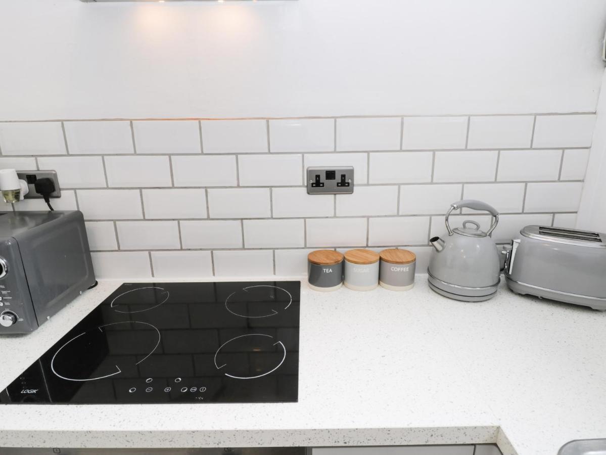 Ferienwohnung The Surfers Bolt Hole Whitby Exterior foto