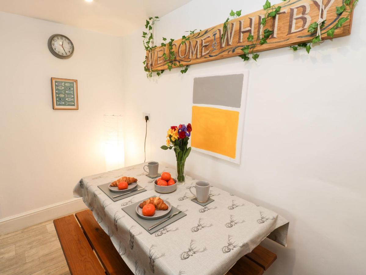 Ferienwohnung The Surfers Bolt Hole Whitby Exterior foto