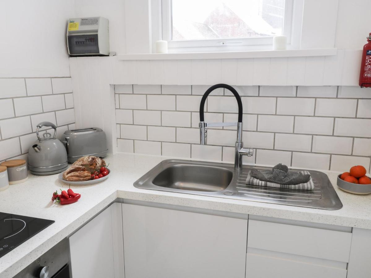 Ferienwohnung The Surfers Bolt Hole Whitby Exterior foto